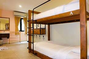 Siri Poshtel Bangkok
