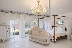 Sabrinas Haus - Adults Only