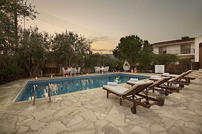 Meleni Cottage Houses