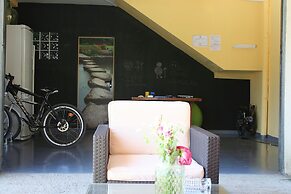 Alojamientos Acá y Allá - Hostel