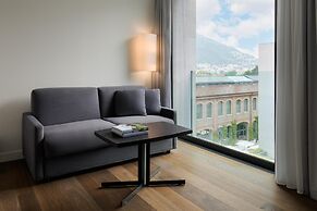 Hilton Lake Como