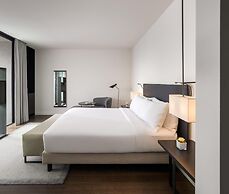 Hilton Lake Como