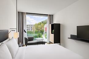 Hilton Lake Como