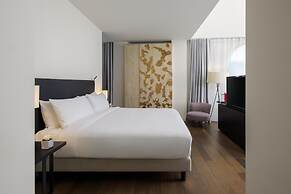 Hilton Lake Como