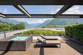 Hilton Lake Como