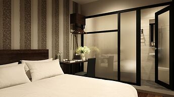 The Square Hotel