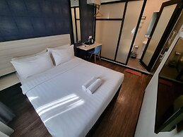 The Square Hotel