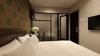 The Square Hotel