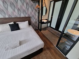 The Square Hotel