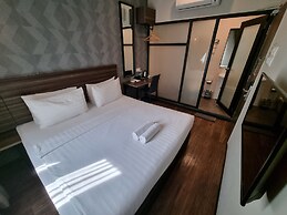 The Square Hotel