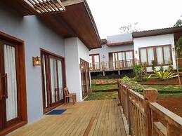 Mayura Hill Resort