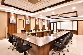 Click Hotel Sagar Plaza Chakan, Pune