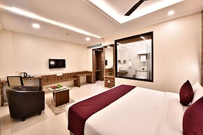 Click Hotel Sagar Plaza Chakan, Pune