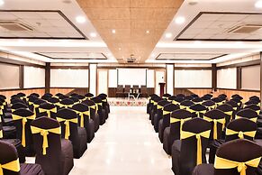 Click Hotel Sagar Plaza Chakan, Pune