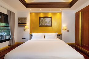 J Valley Resort