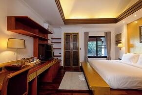 J Valley Resort