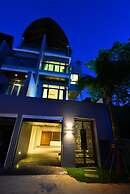 Bukit Pool Villas