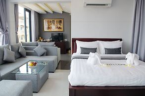 Hotel Five.S
