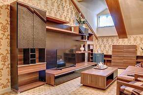 City Line Boutique Hotel