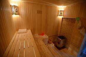City Line Boutique Hotel