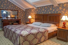 City Line Boutique Hotel