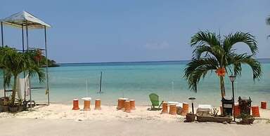 Aizawa Beach Resort