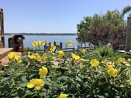 Dewar's Inn on the River