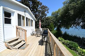 Dewar's Inn on the River