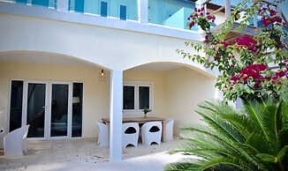 Villa Thalis