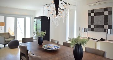 Villa Thalis