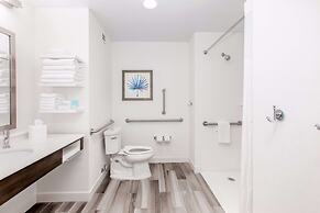Hampton Inn & Suites Panama City Beach-Beachfront