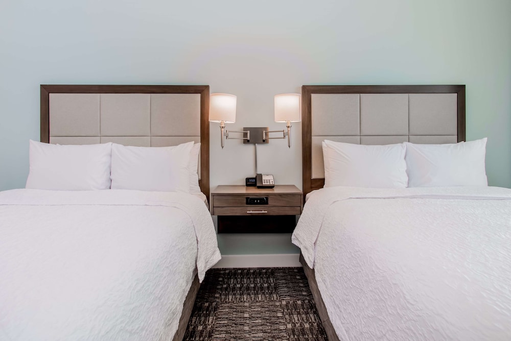 Hampton Inn & Suites Panama City Beach-Beachfront