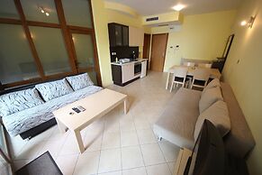 Menada Midia Apartments