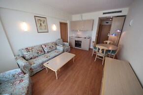 Menada Oasis Resort Apartments