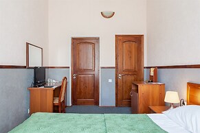 Elizar hotel