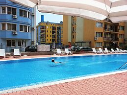 Menada Sunset Beach 4 Apartments