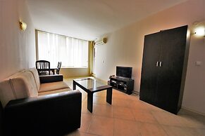 Menada Sunset Beach 4 Apartments
