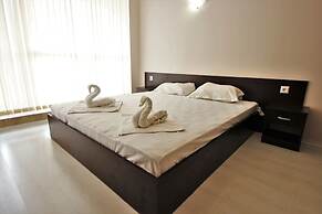 Menada Sunset Beach 4 Apartments