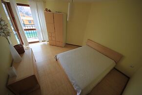 Menada Amadeusz 1 Apartments