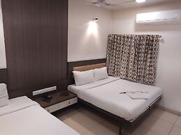 Hotel Sownthariyam