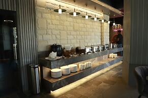 Jivanta Hotel