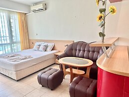 Menada Miramar Palace Apartments