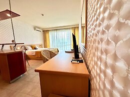 Menada Miramar Palace Apartments