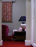Country Club Hotel & Suites