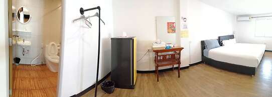 Hoppers Place Donmuang Room