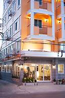 Hoppers Place Donmuang Room