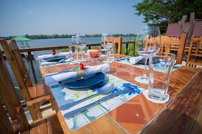 Bluemoon Riverside Resort