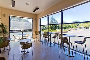 Deloraine Hotel
