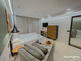 Gran Marina Suites
