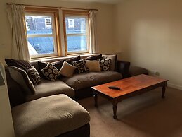 3 Varis Apartments